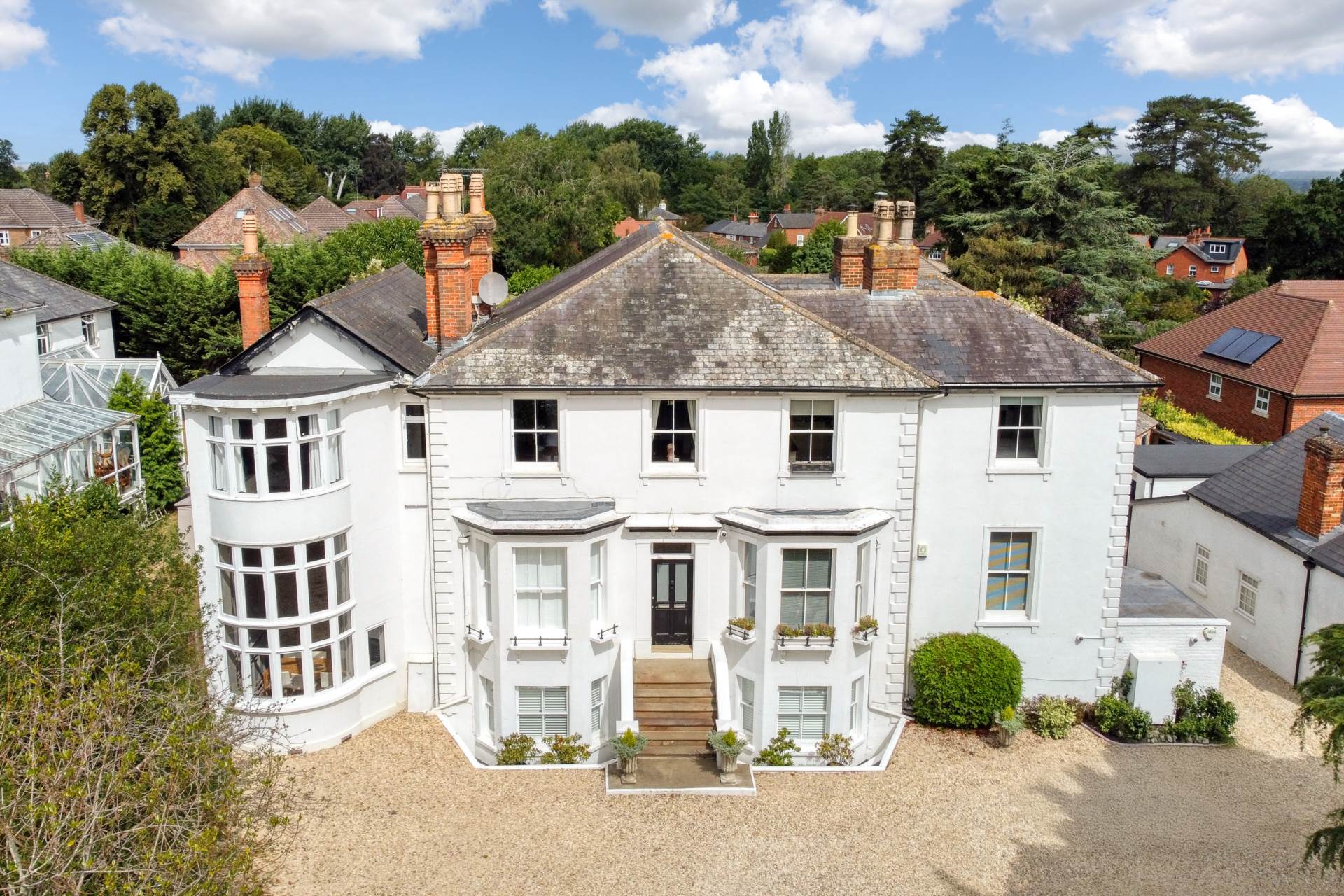 3 bedroom Apartment for sale in Bracknell