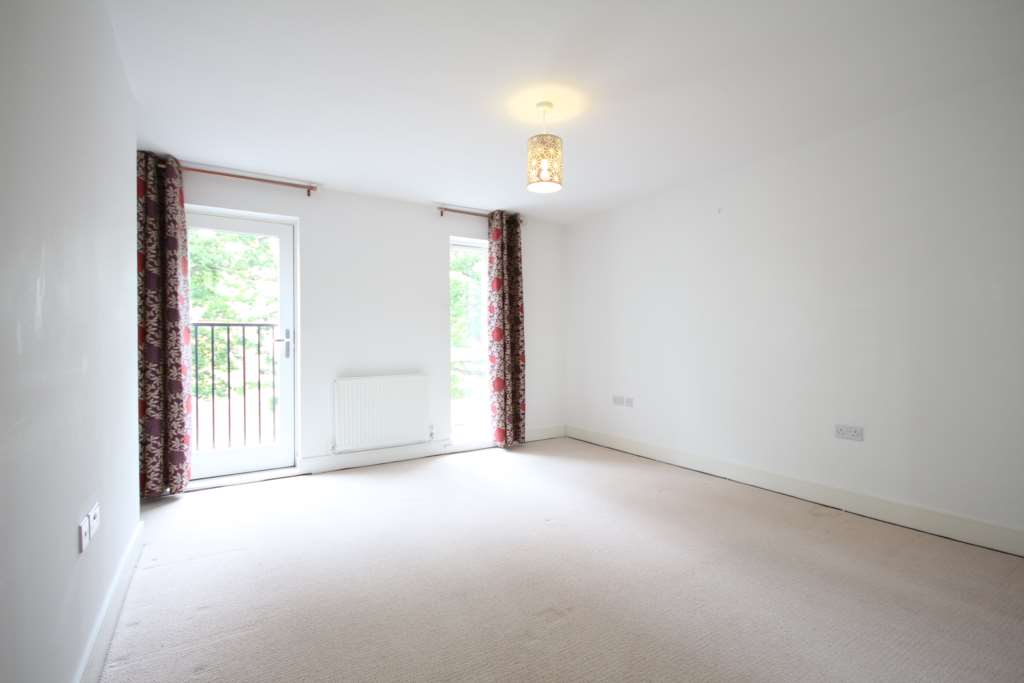 Additional Property Image 3 bedroom Town House to rent in Bracknell 5