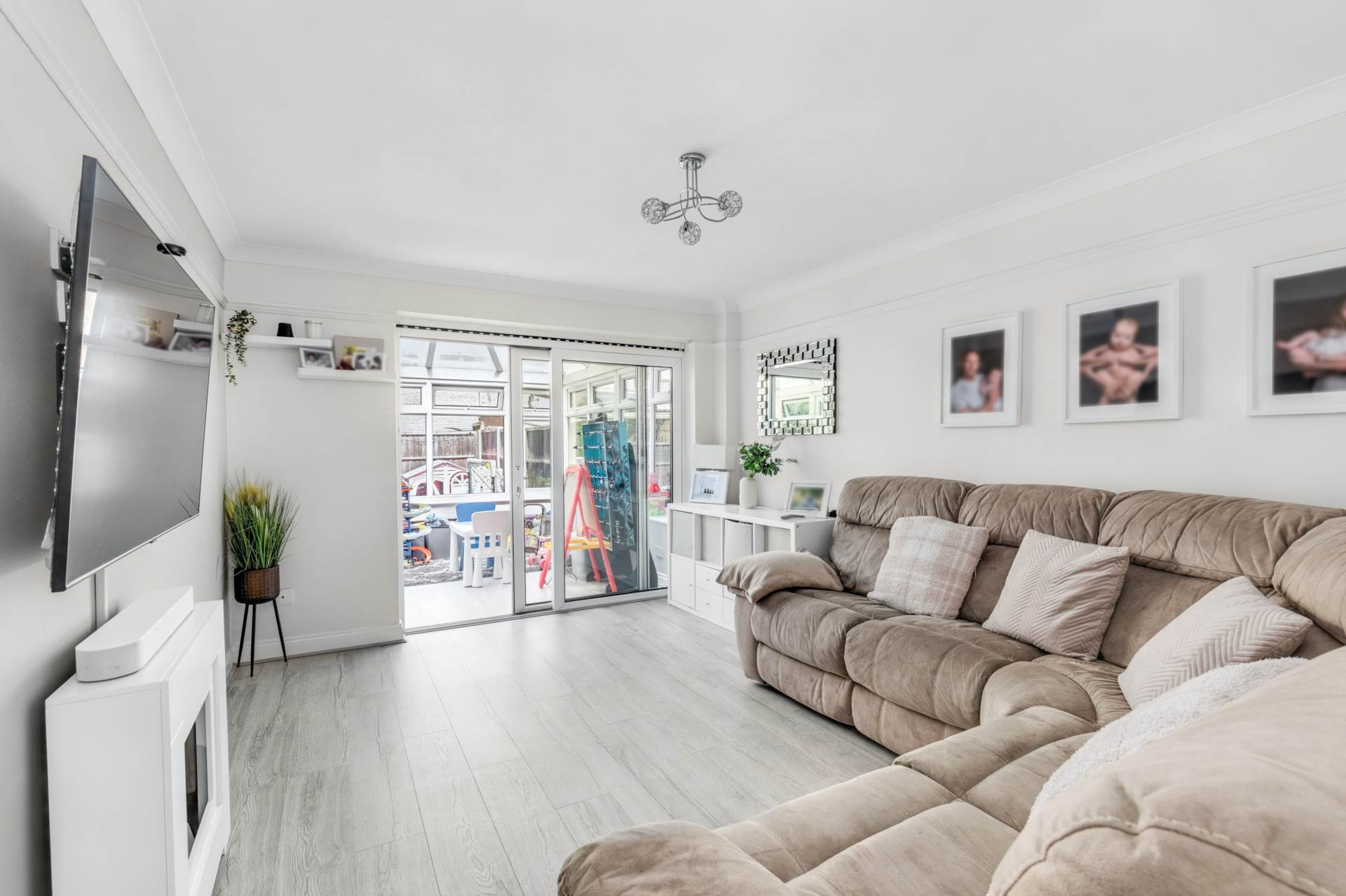 Additional Property Image 3 bedroom Semi Detached for sale in Bracknell 3