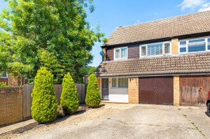 3 bedroom Semi Detached for sale in Bracknell