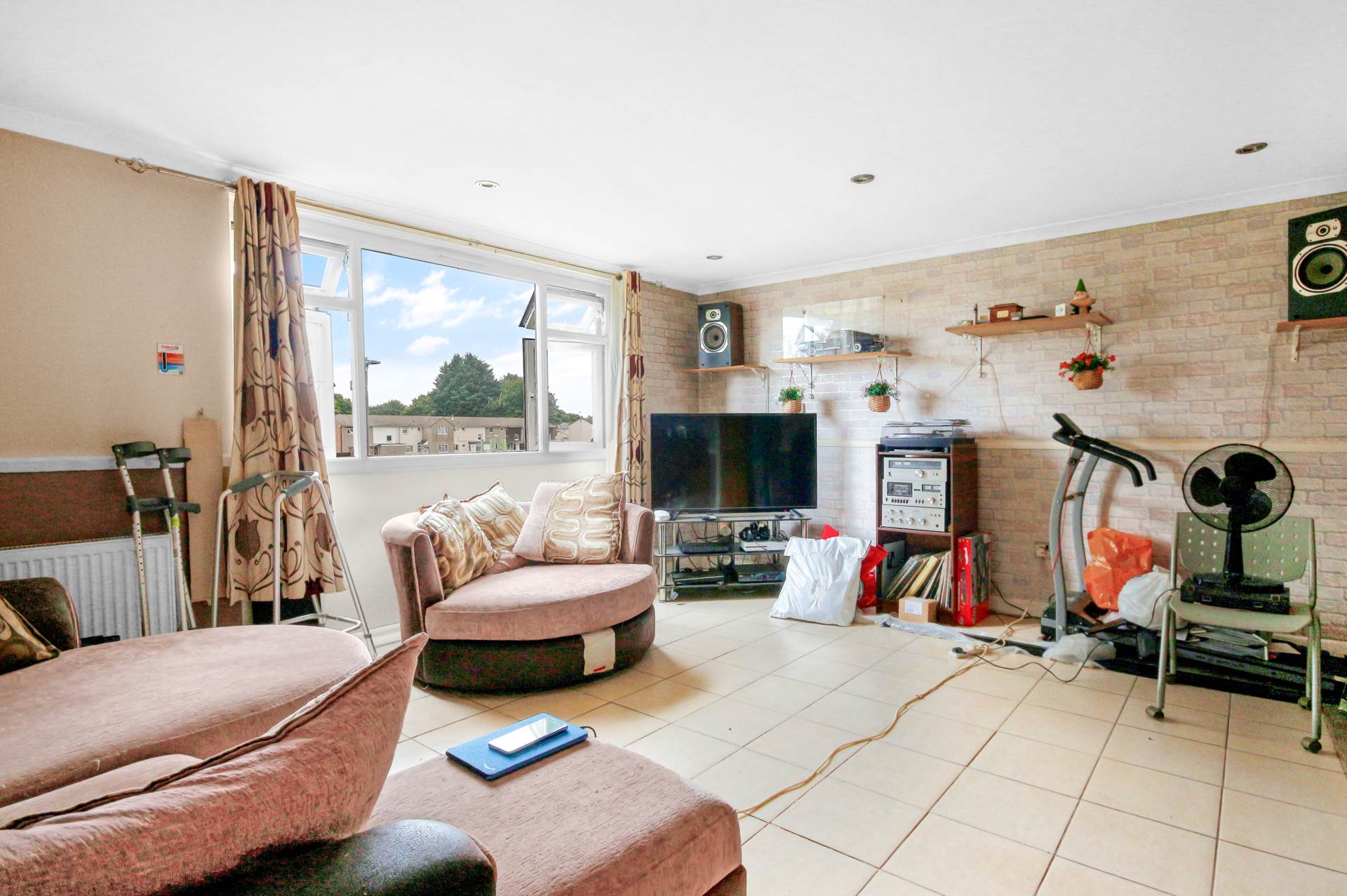 Additional Property Image 2 bedroom Apartment for sale in Bracknell 3