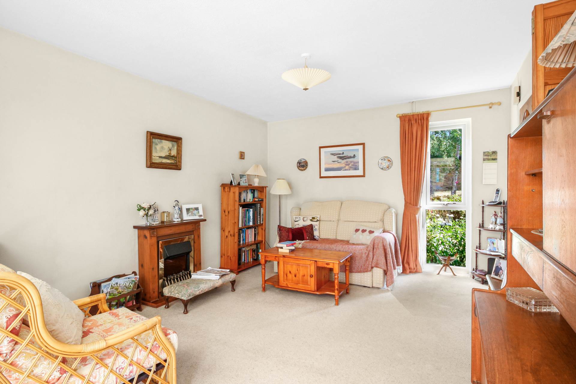 Additional Property Image 1 bedroom Semi Detached Bungalow for sale in Bracknell 3