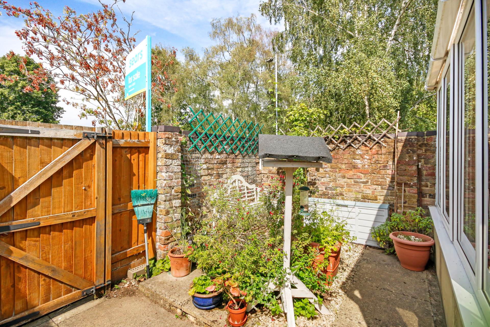 Additional Property Image 1 bedroom Semi Detached Bungalow for sale in Bracknell 12
