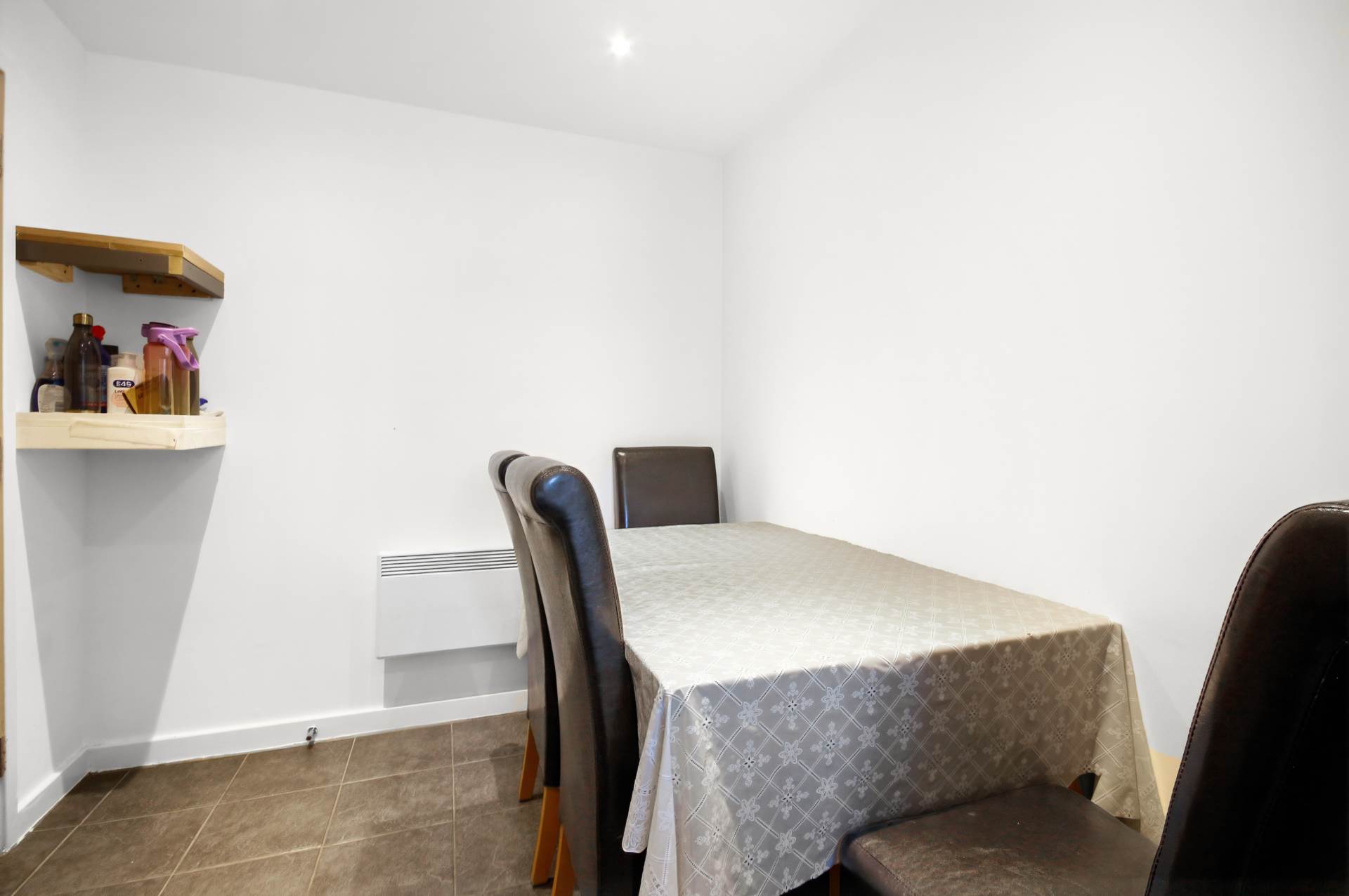 Additional Property Image 2 bedroom Apartment for sale in Bracknell 3