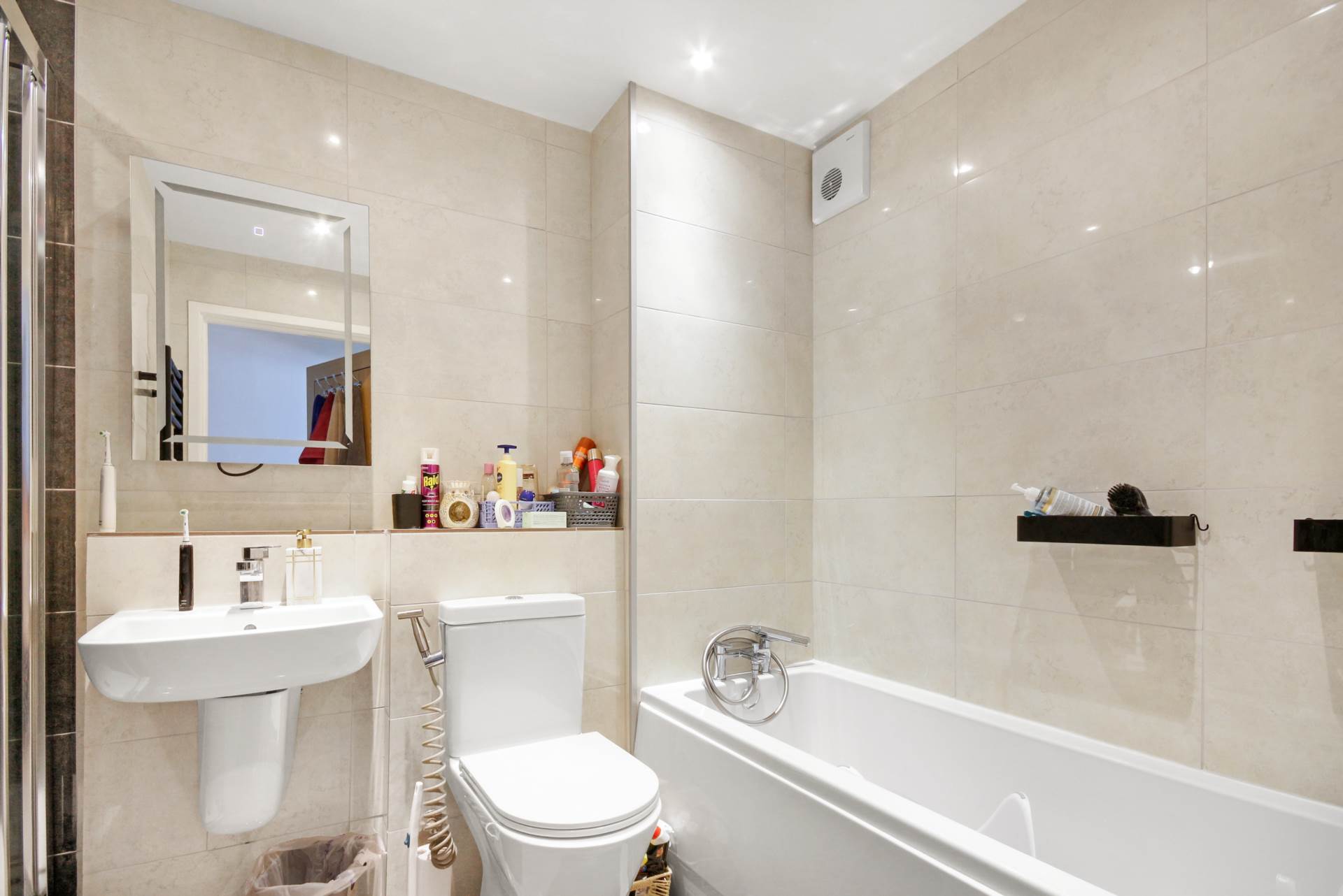 Additional Property Image 2 bedroom Apartment for sale in Bracknell 6