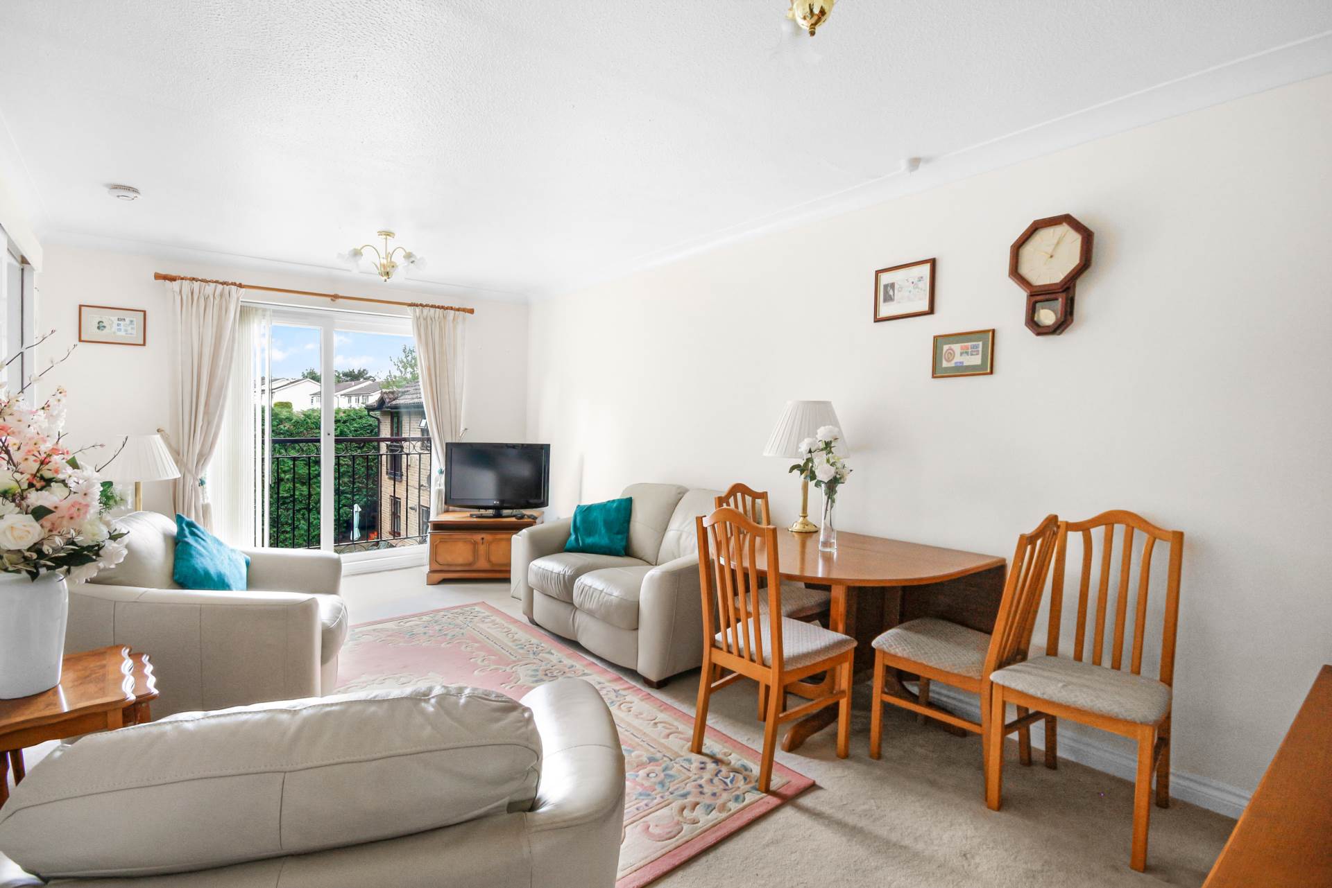 Additional Property Image 1 bedroom Maisonette for sale in Bracknell 3