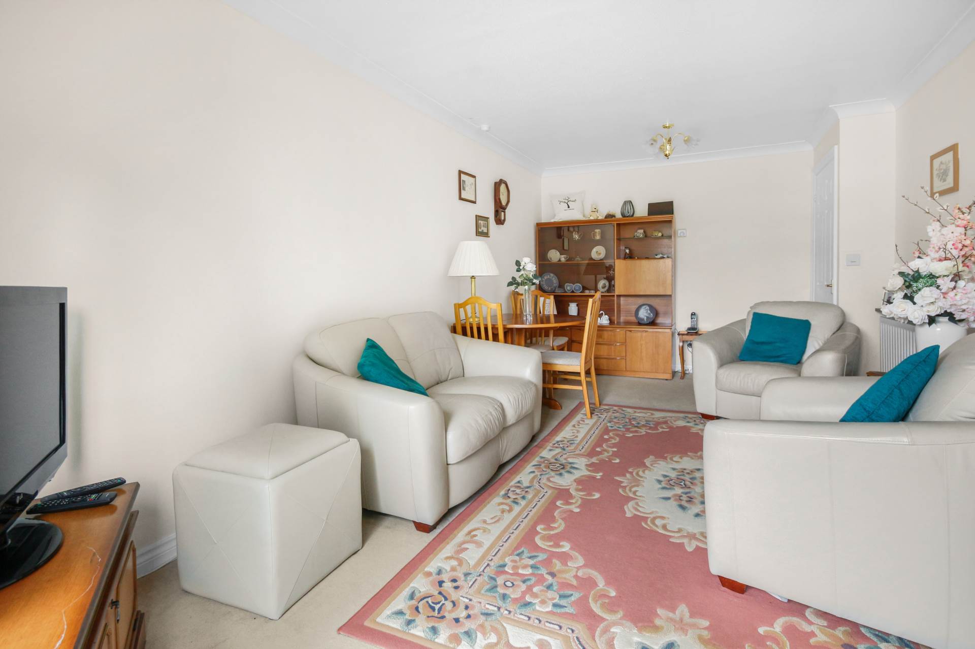 Additional Property Image 1 bedroom Maisonette for sale in Bracknell 4