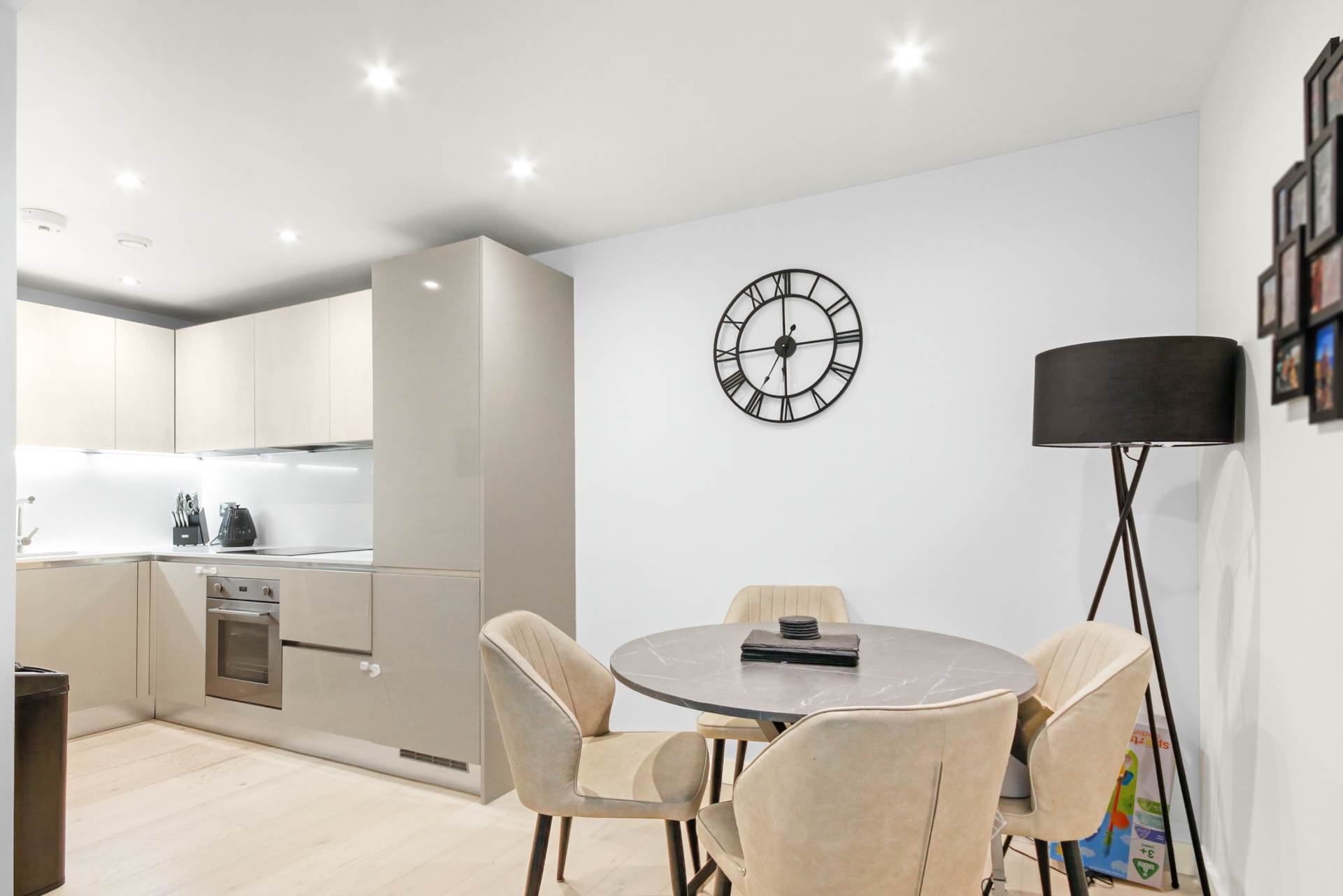 Additional Property Image 2 bedroom Apartment for sale in Bracknell 4