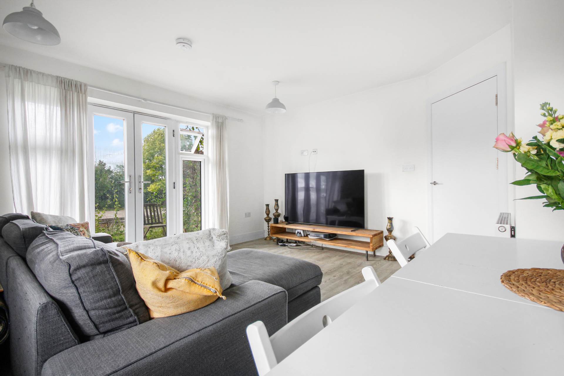 Additional Property Image 2 bedroom Apartment for sale in Bracknell 3