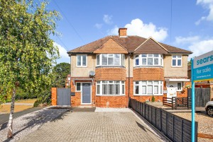 3 bedroom Semi Detached for sale in Bracknell