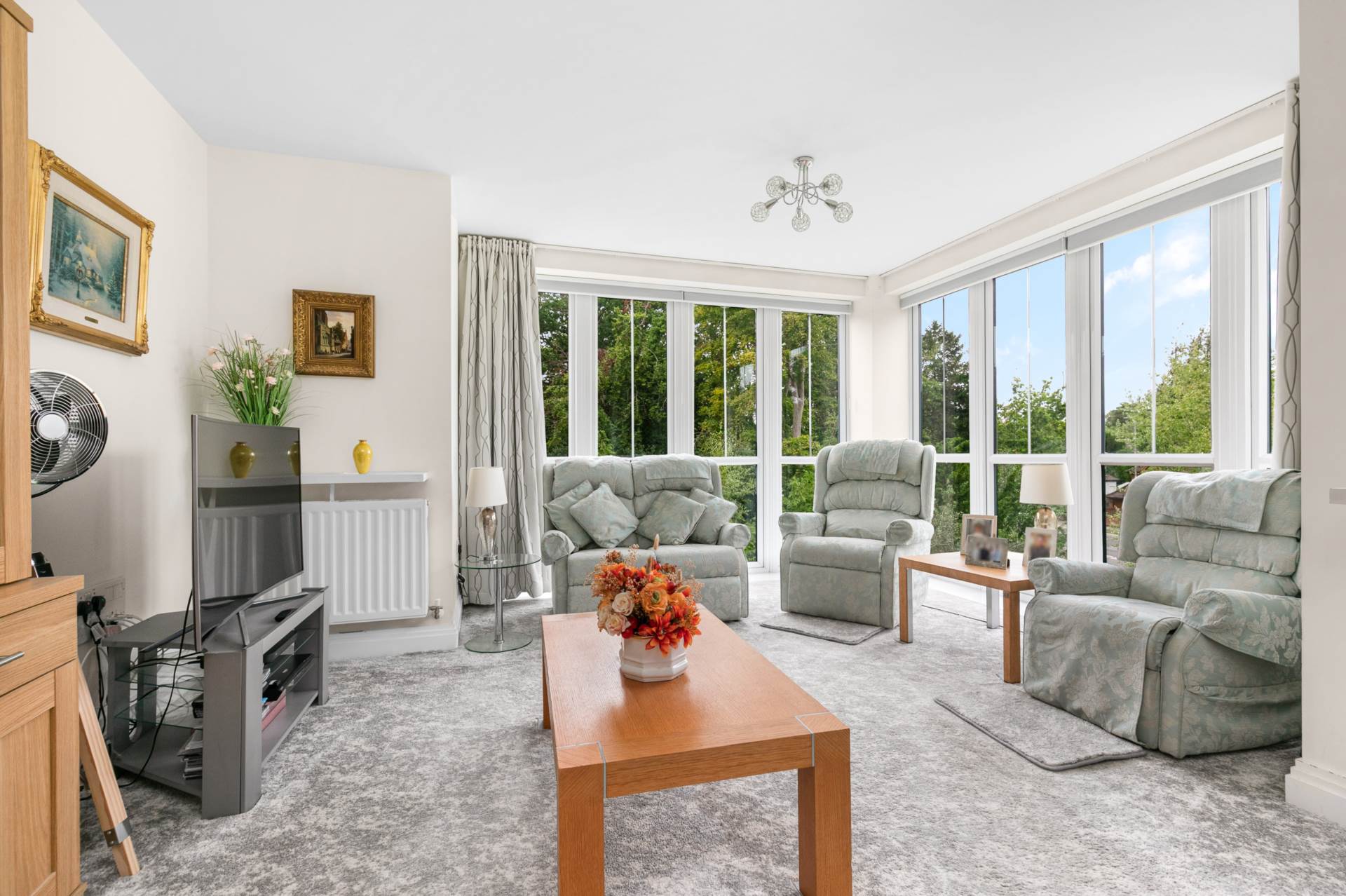 Additional Property Image 2 bedroom Flat for sale in Bracknell 3
