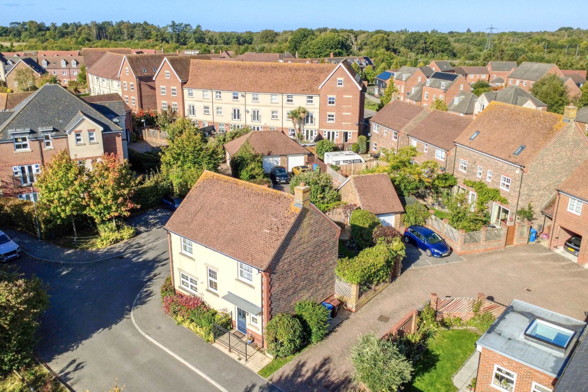 Additional Property Image 4 bedroom Detached for sale in Bracknell 17