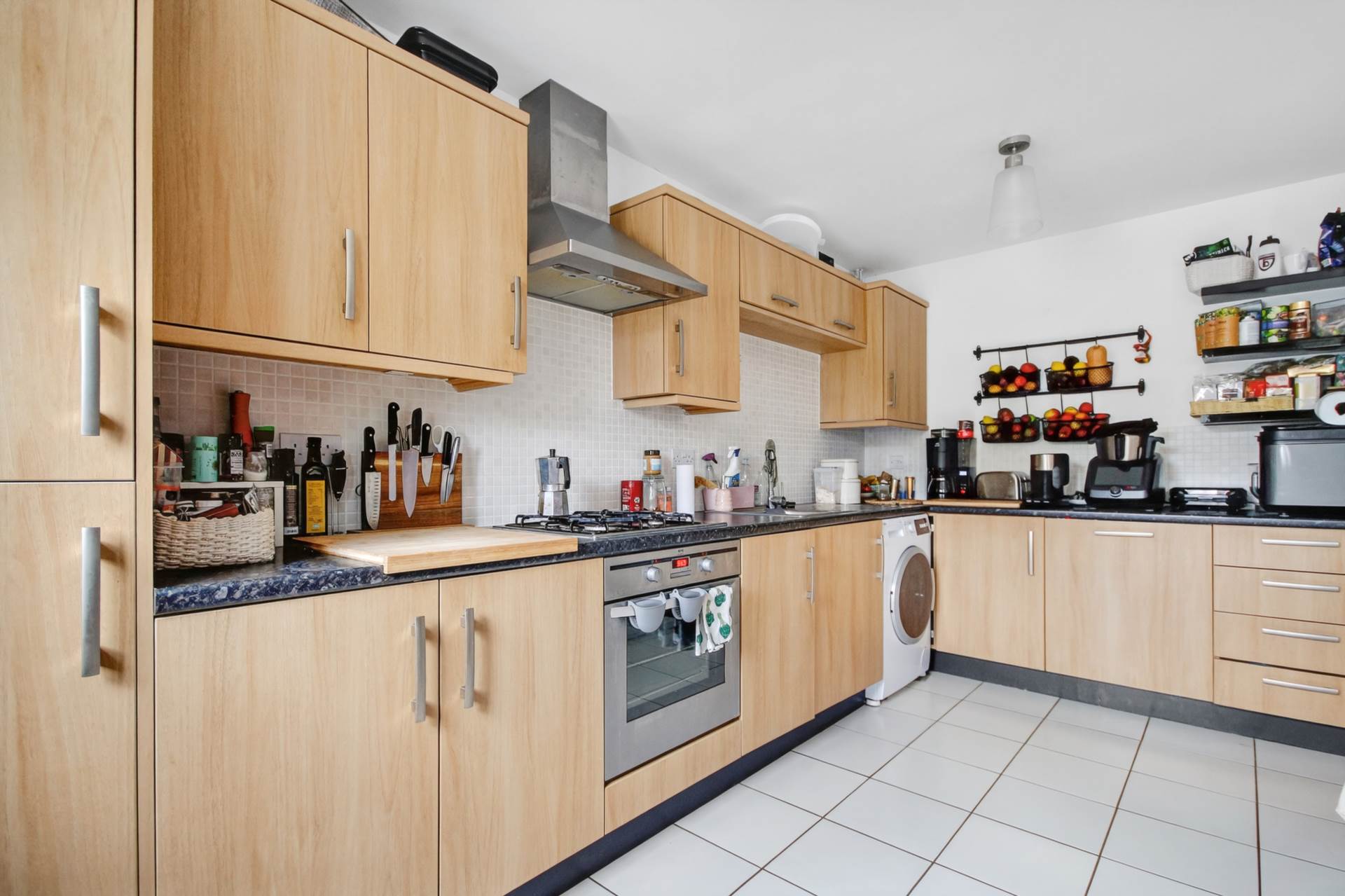 Additional Property Image 5 bedroom Detached for sale in Bracknell 3