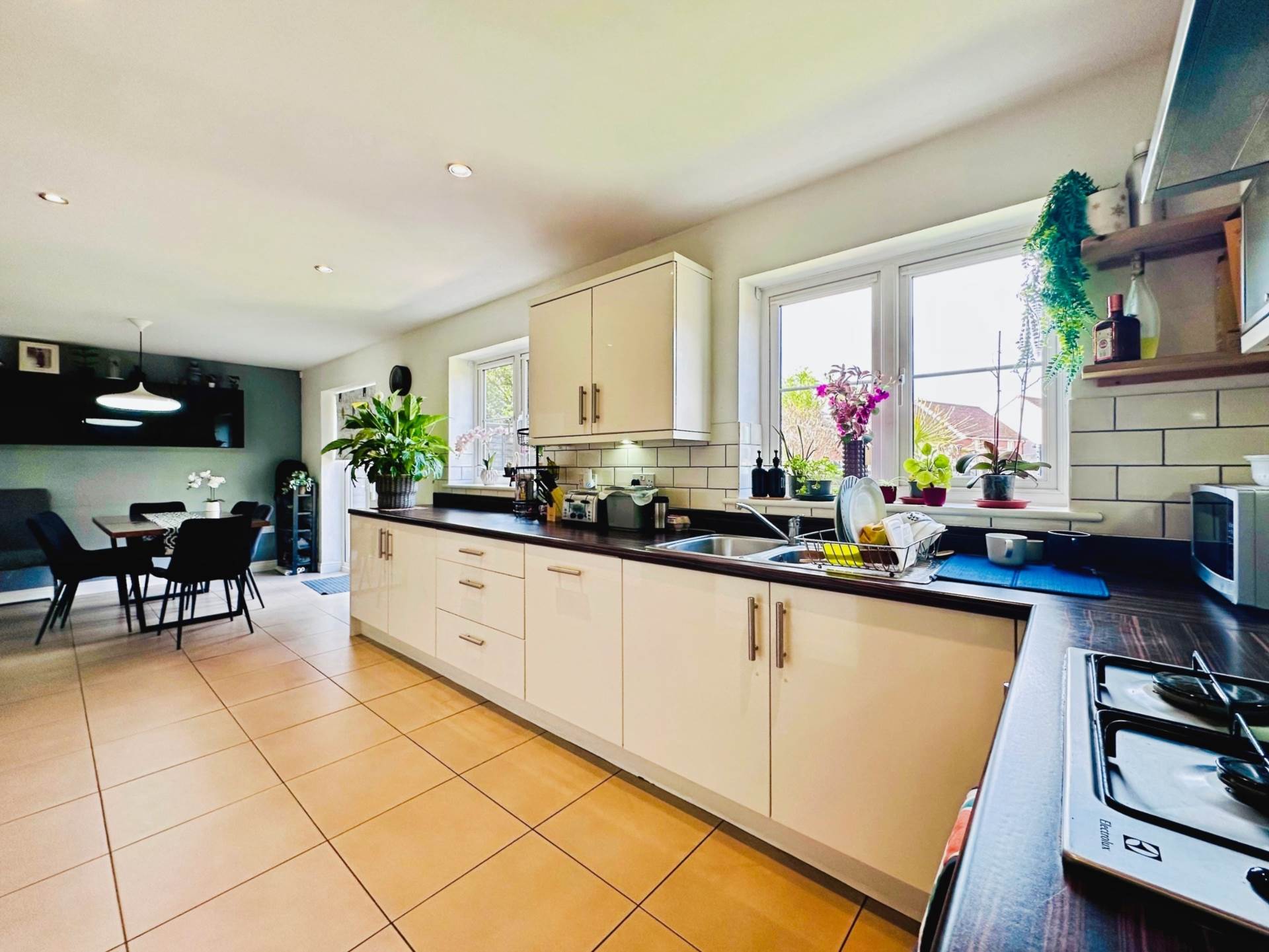 Additional Property Image 4 bedroom Detached to rent in Bracknell 4