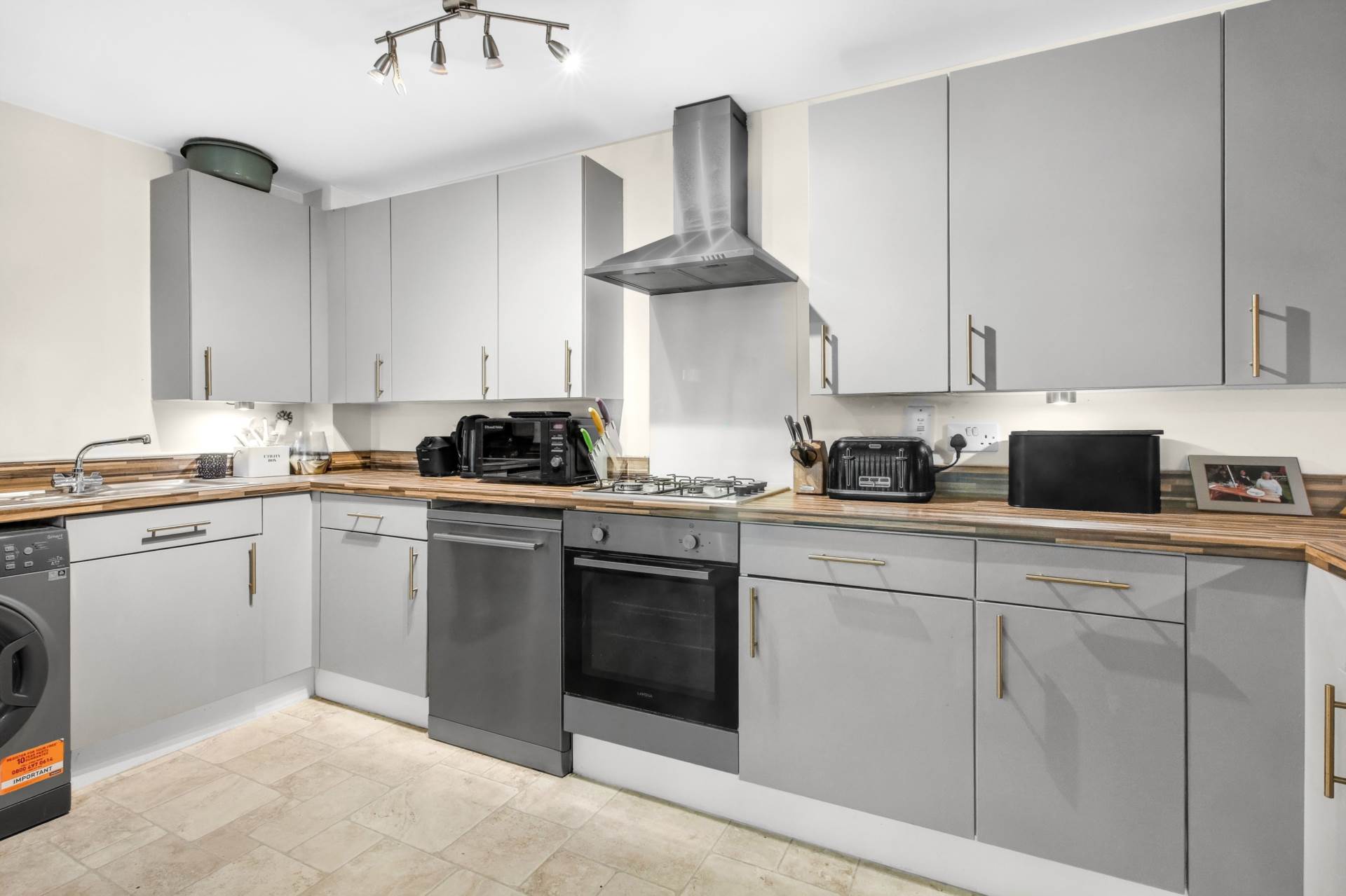 Additional Property Image 2 bedroom Apartment for sale in Bracknell 4