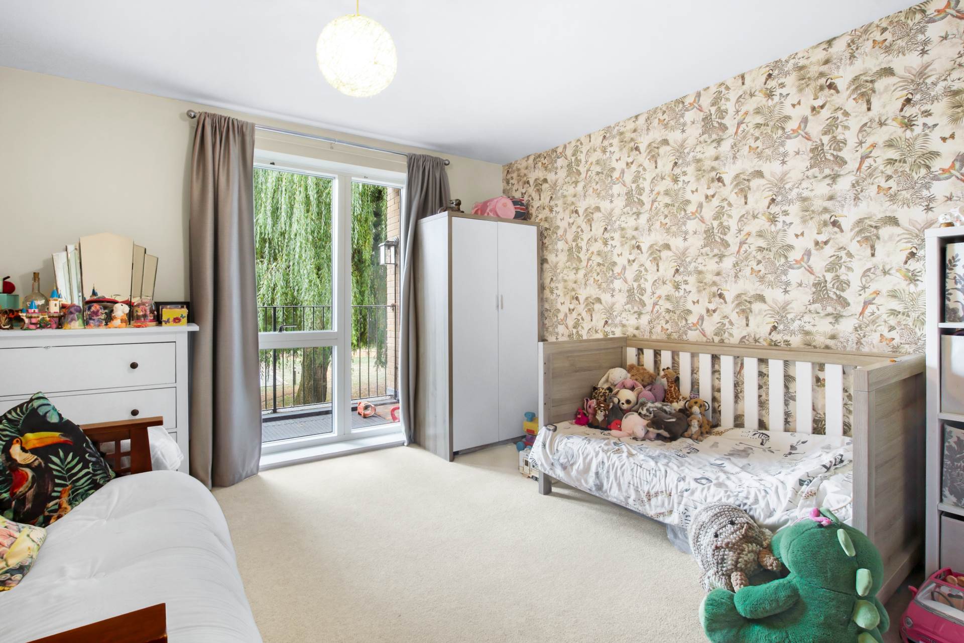 Additional Property Image 2 bedroom Apartment for sale in Bracknell 7