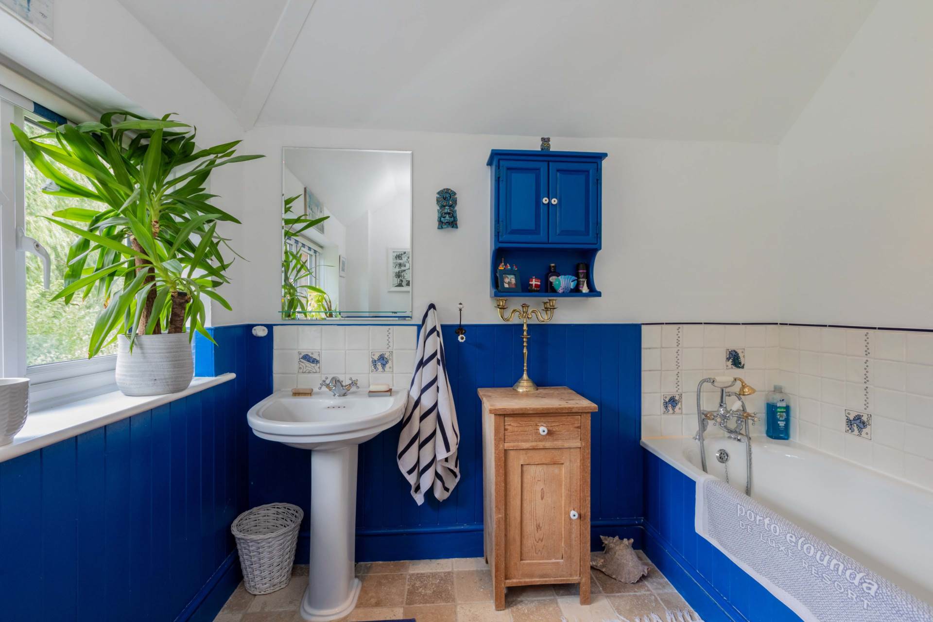 Additional Property Image 4 bedroom Semi Detached for sale in Ascot 14