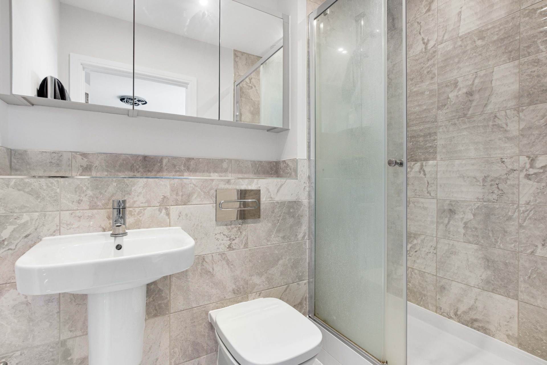Additional Property Image 2 bedroom Apartment for sale in Bracknell 5