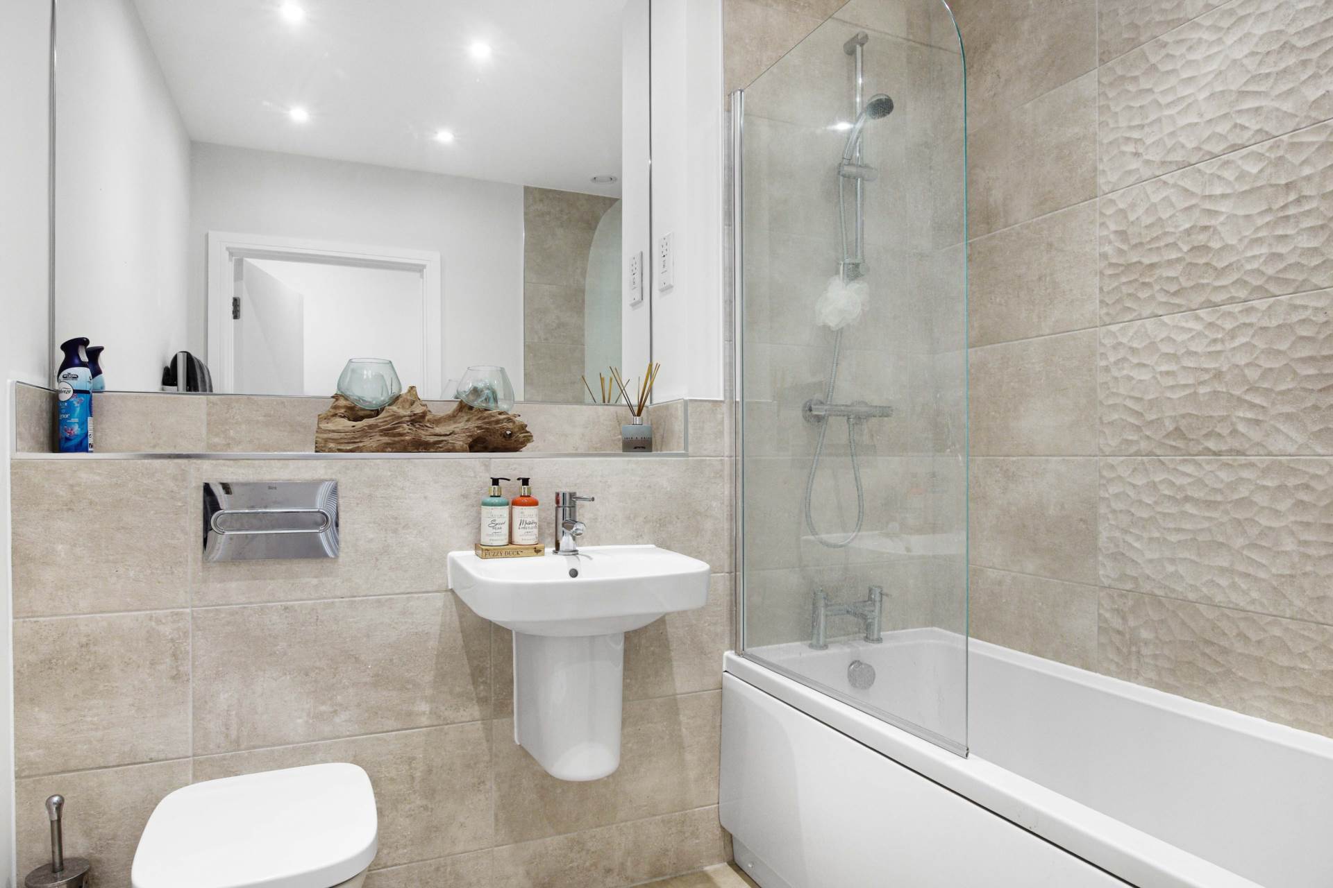 Additional Property Image 2 bedroom Apartment for sale in Bracknell 7