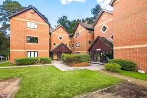 1 bedroom Apartment for sale in Bracknell
