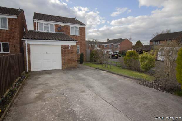 Additional Property Image 4 bedroom Detached for sale in Westbury 11