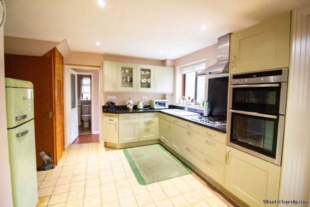 Additional Property Image 3 bedroom Detached for sale in Frome 16
