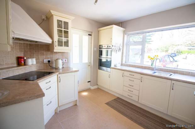 Additional Property Image 3 bedroom Detached for sale in Frome 3