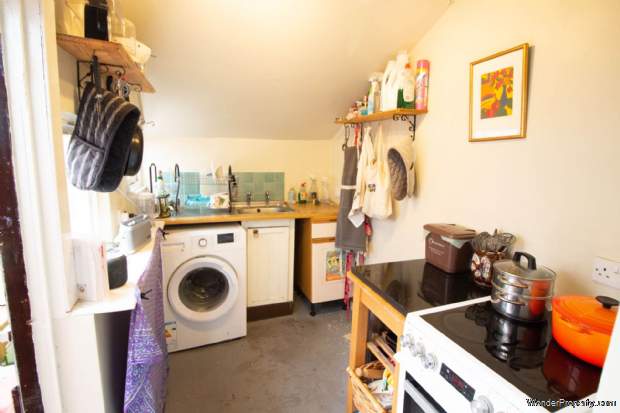 Additional Property Image 2 bedroom Cottage for sale in Frome 6