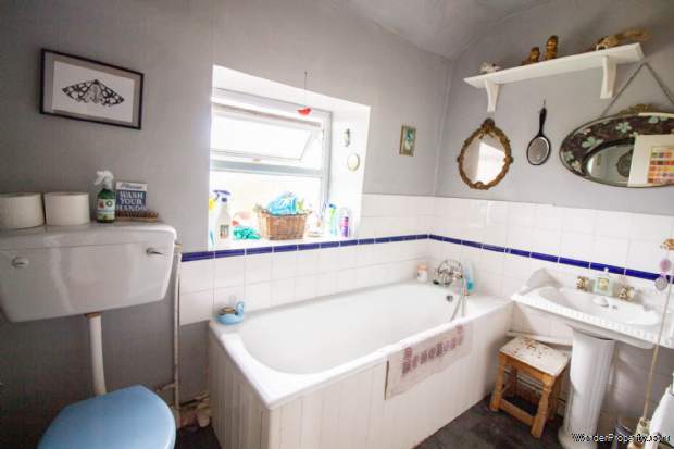 Additional Property Image 2 bedroom Cottage for sale in Frome 11
