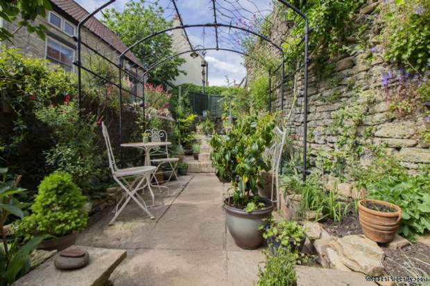 Additional Property Image 2 bedroom Cottage for sale in Frome 2