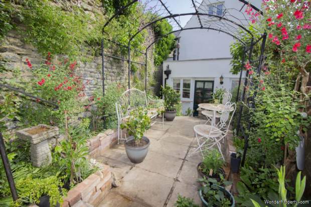 Additional Property Image 2 bedroom Cottage for sale in Frome 7