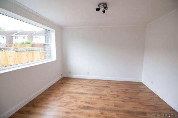 Additional Property Image 3 bedroom Terraced for sale in Frome 3