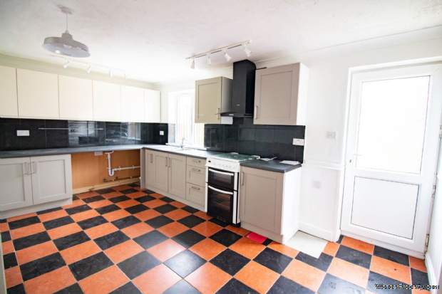 Additional Property Image 3 bedroom Terraced for sale in Frome 4