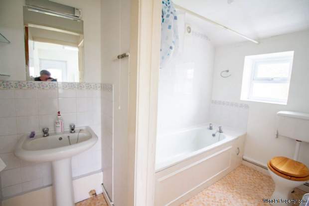 Additional Property Image 2 bedroom End of Terrace for sale in Frome 12