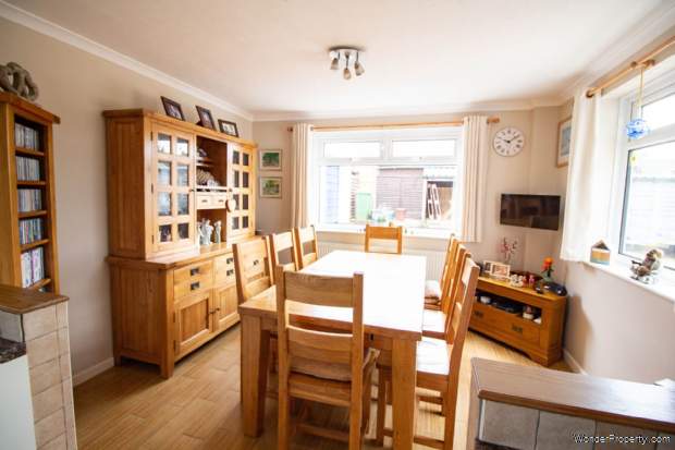 Additional Property Image 3 bedroom Detached Bungalow for sale in Wanstrow 15