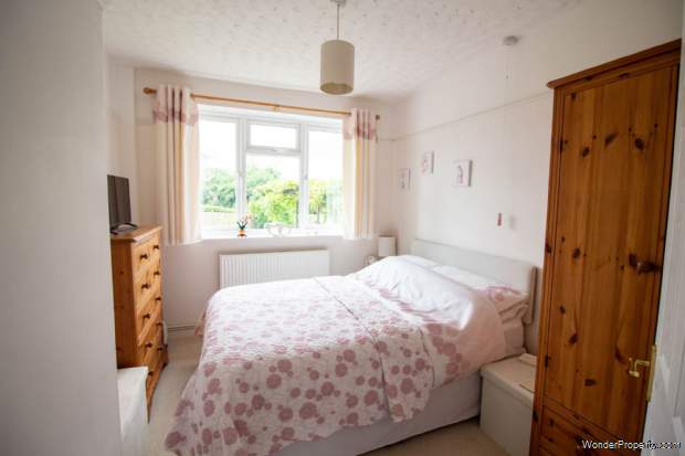 Additional Property Image 3 bedroom Detached Bungalow for sale in Wanstrow 19