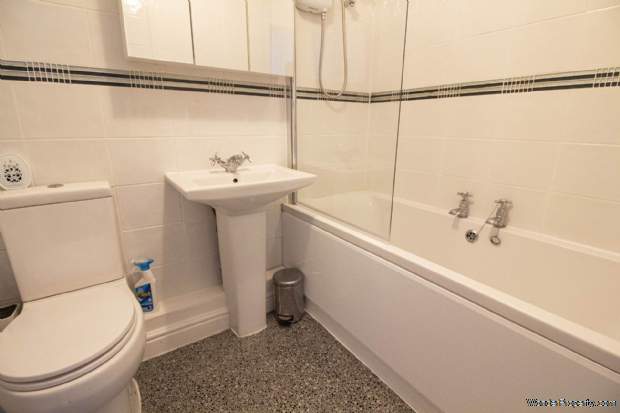Additional Property Image 2 bedroom Apartment for sale in Frome 6