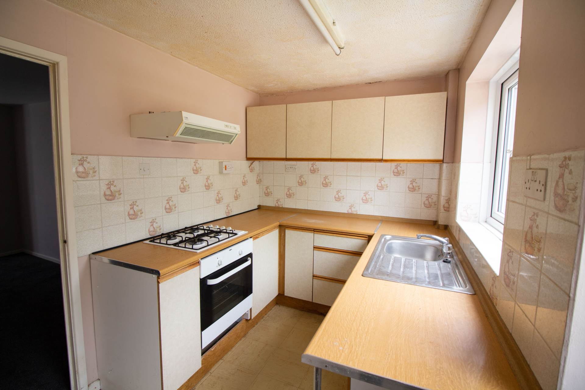 Additional Property Image 2 bedroom Terraced for sale in Frome 6