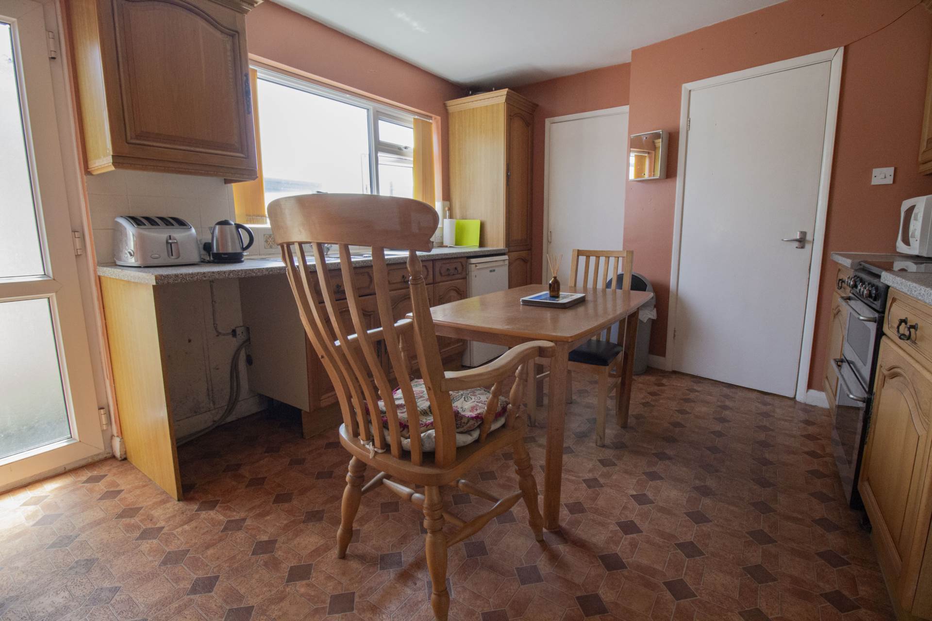 Additional Property Image 2 bedroom Detached Bungalow for sale in Frome 6