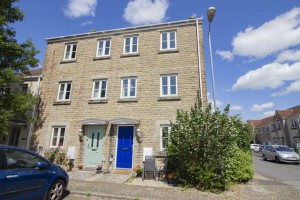 4 bedroom Semi Detached to rent in Frome