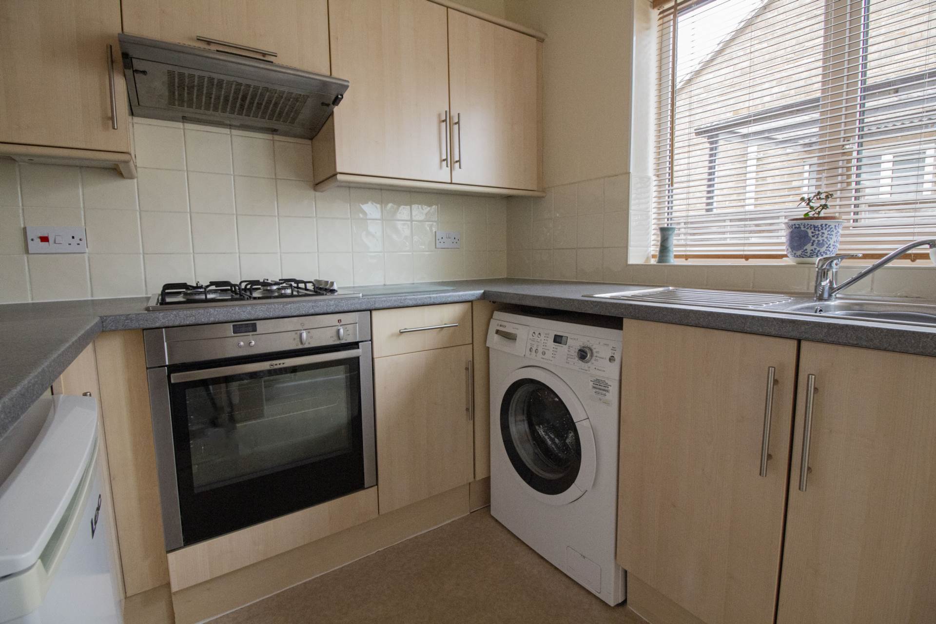 Additional Property Image 2 bedroom Semi Detached Bungalow for sale in Frome 6
