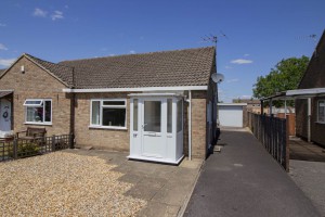 2 bedroom Semi Detached Bungalow for sale in Frome