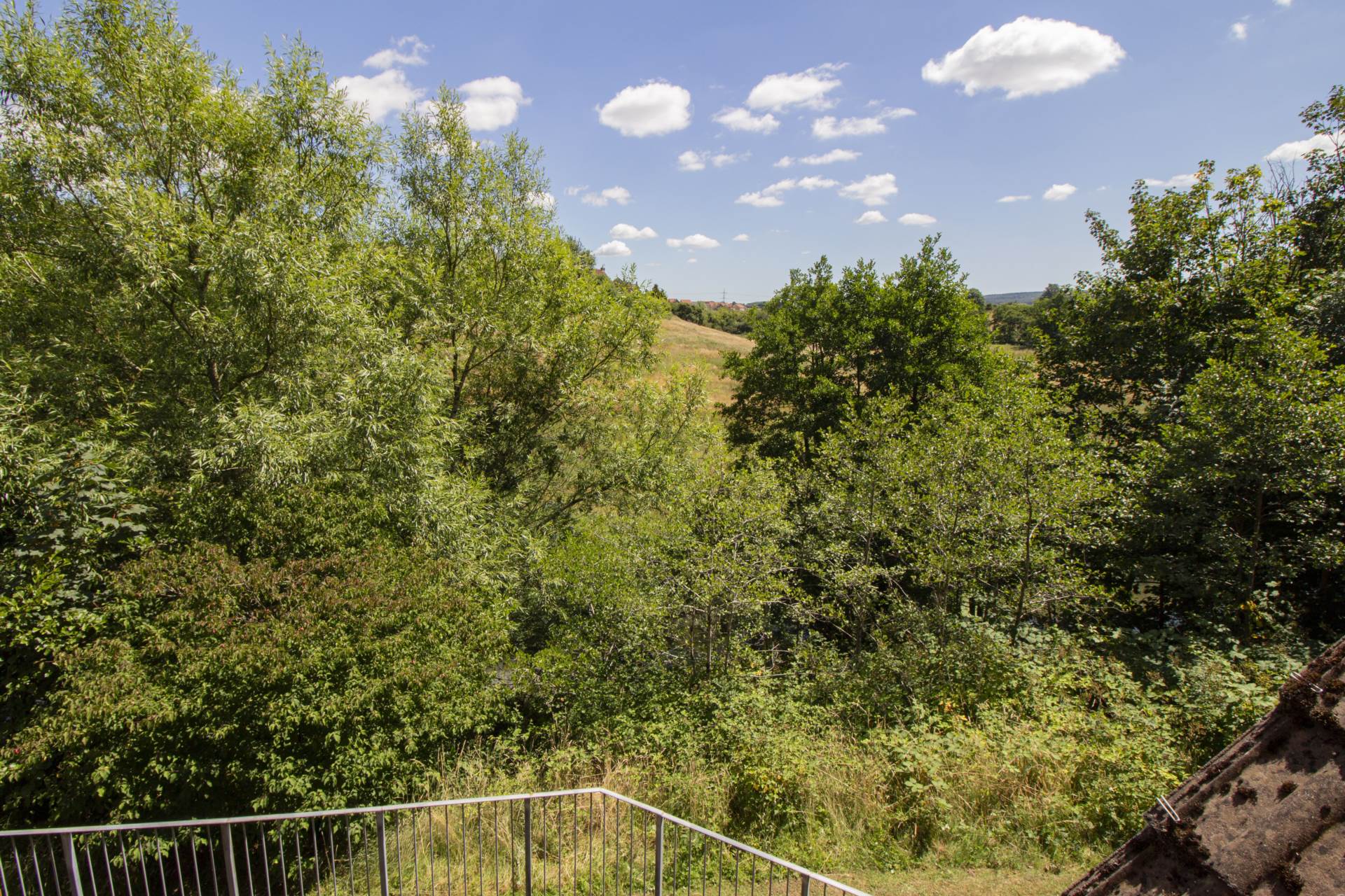 Additional Property Image 2 bedroom Apartment for sale in Frome 2
