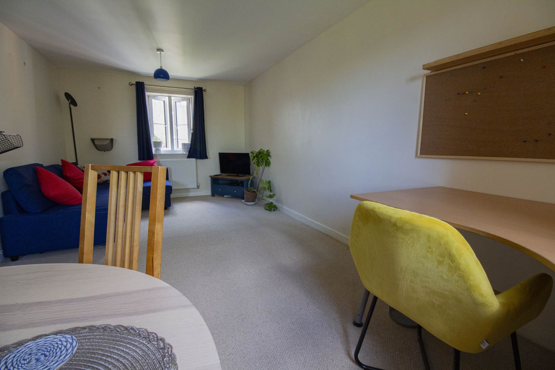 Additional Property Image 2 bedroom Apartment for sale in Frome 4