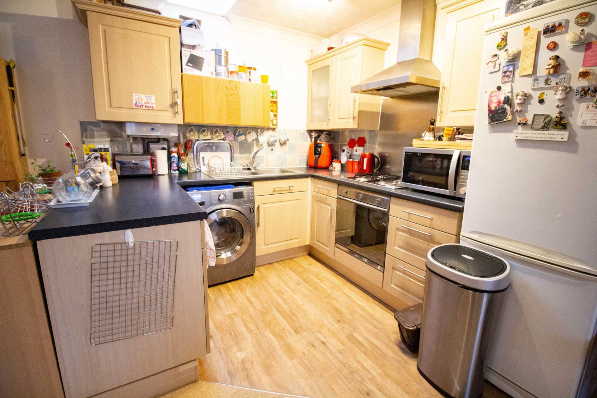 Additional Property Image 2 bedroom Apartment for sale in Frome 5