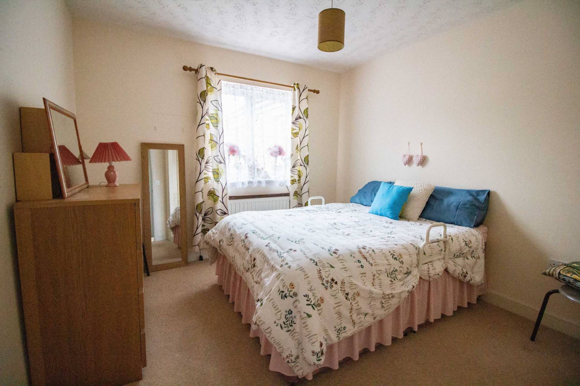 Additional Property Image 2 bedroom Apartment for sale in Frome 6
