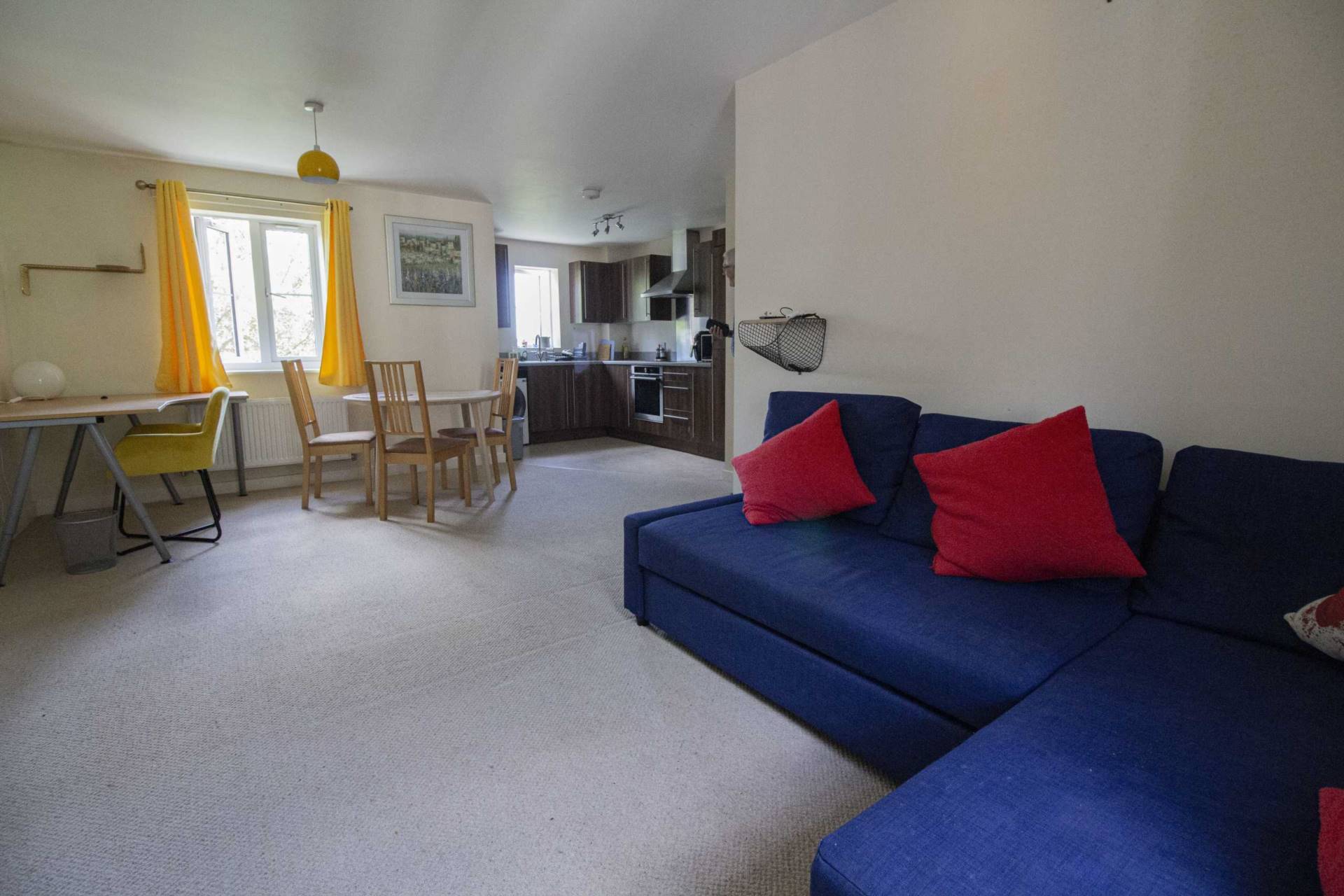 Additional Property Image 2 bedroom Apartment for sale in Frome 3