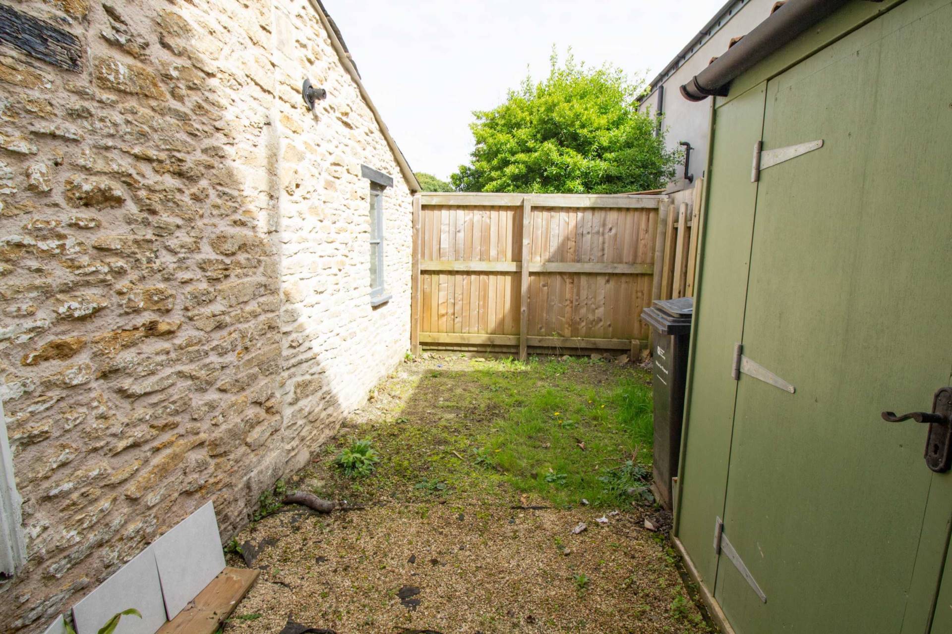 Additional Property Image 1 bedroom Terraced for sale in Frome 8