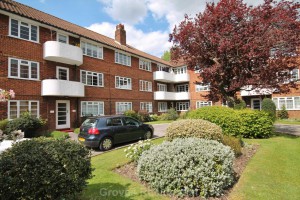 2 bedroom Flat to rent in London