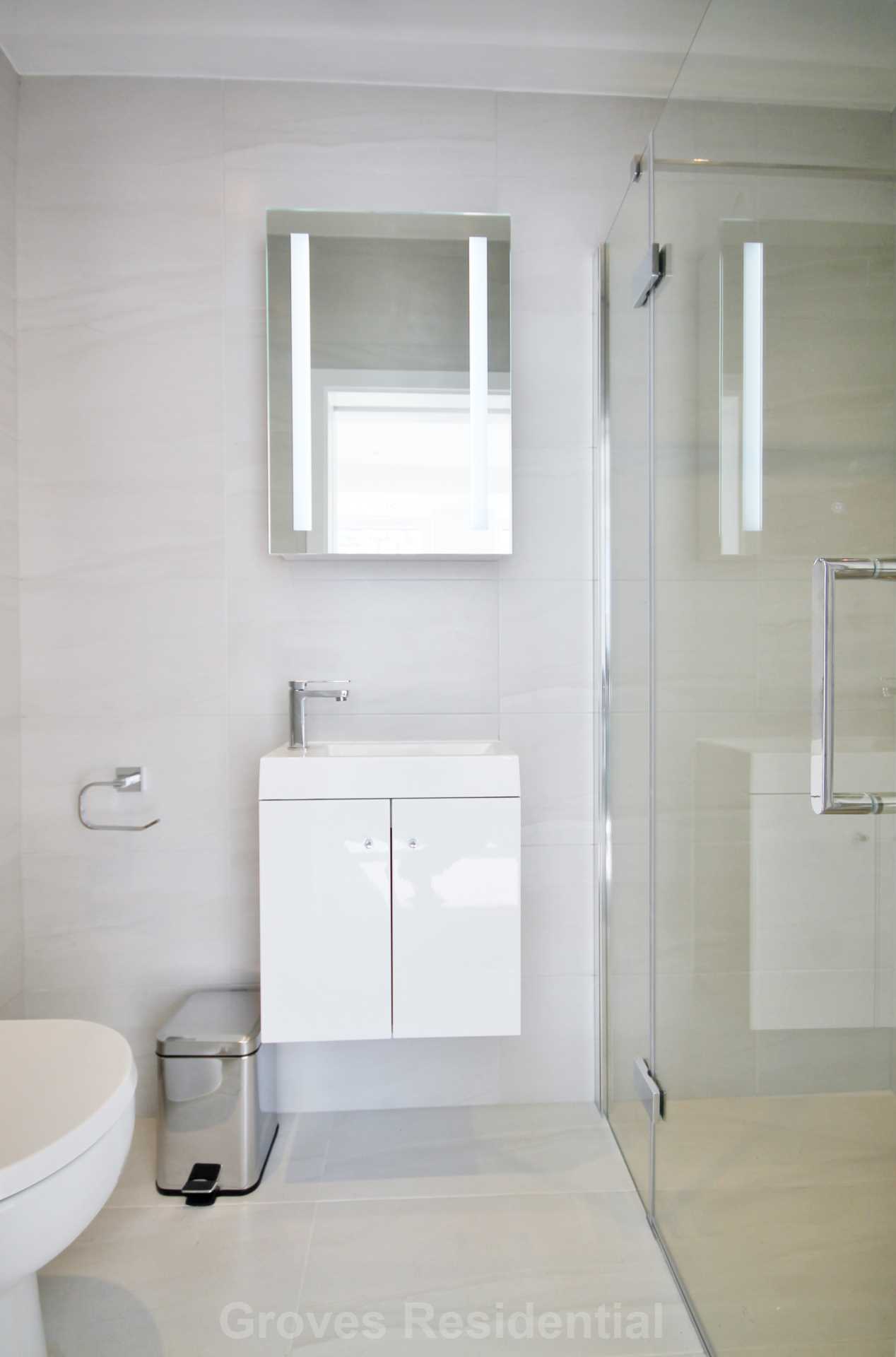 Additional Property Image 2 bedroom Flat for sale in New Malden 8